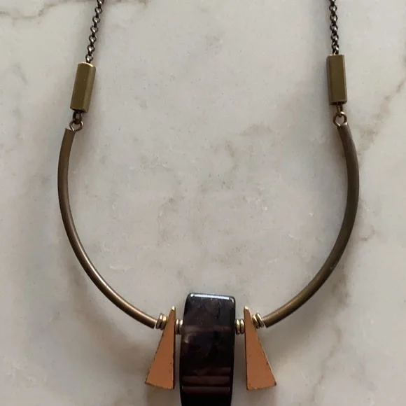Handmade necklace with a rectangular brown stone. - Picture 3 of 3